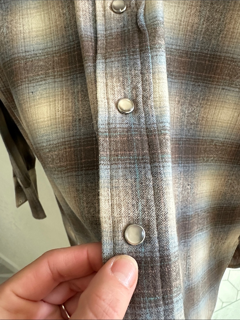 Pendleton Men's Brown and Cream Plaid Western Button-Down Shirt - Picture 5 of 5
